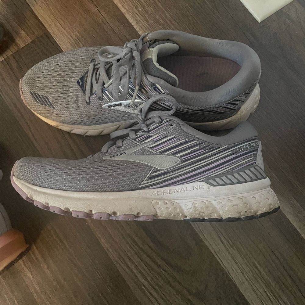 Brooks adrenaline sneakers